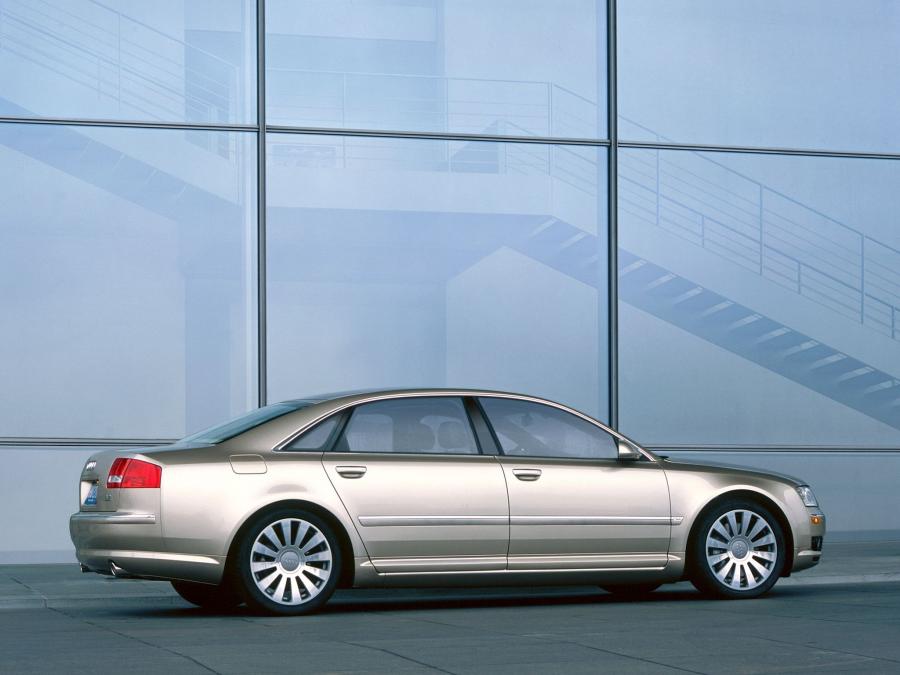  Audi A8 L 4.2 Quattro (D3) 2004 года  (NA) (фото 17 из 19)